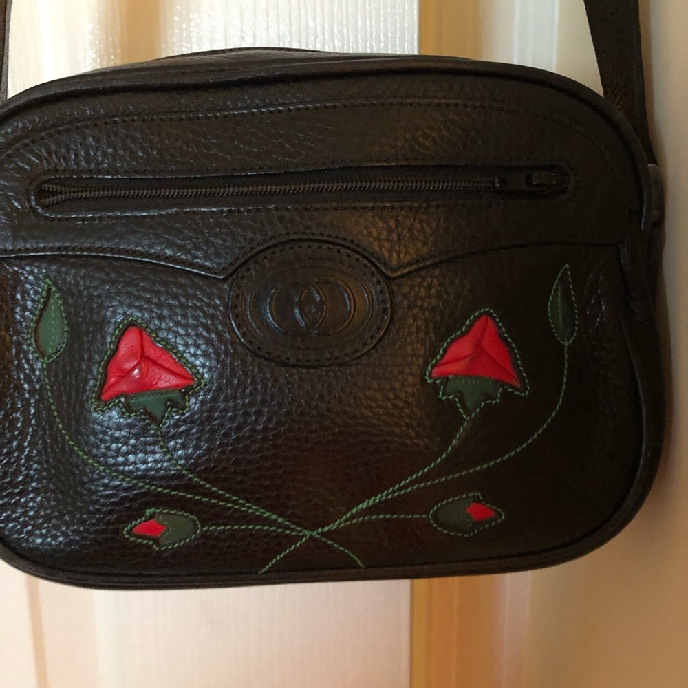 Vintage Gucci Crossbody (Black)